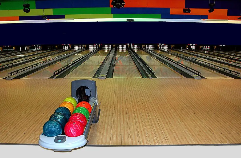 oldest bowling alleys in america